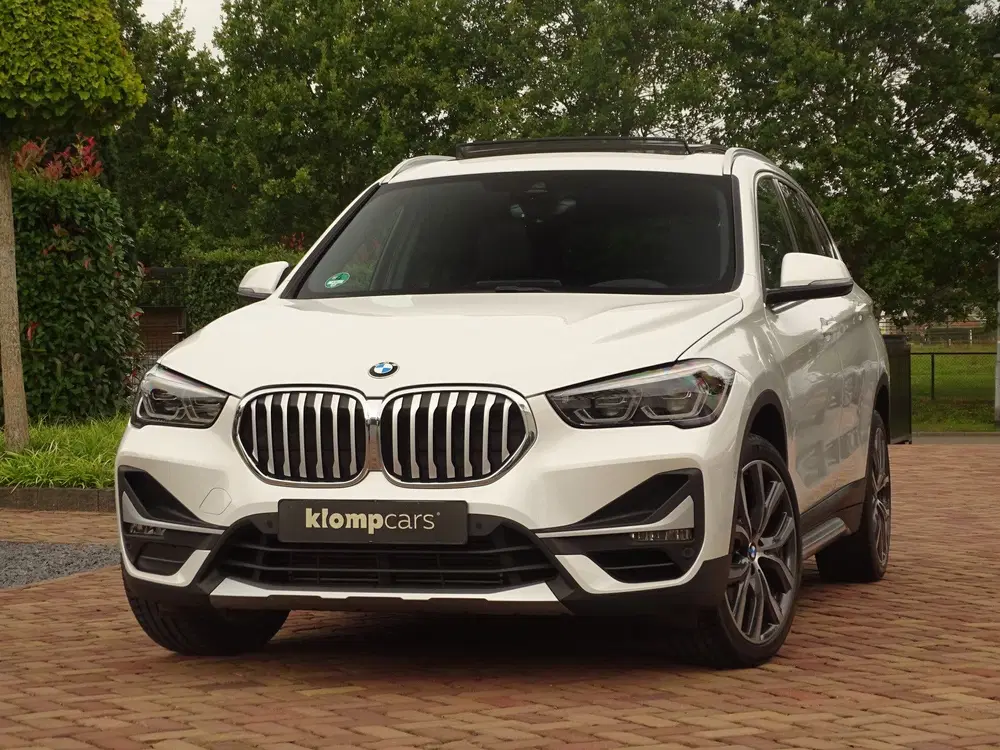 BMW X1 xDrive25i uit 2021, foto 10