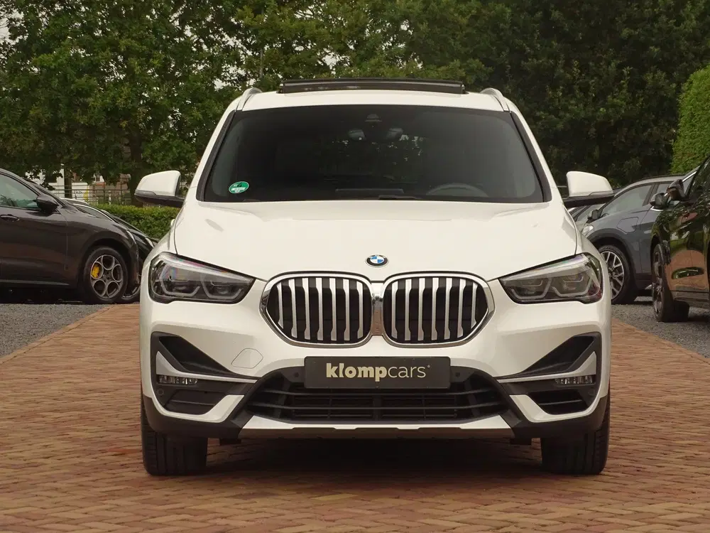 BMW X1 xDrive25i uit 2021, foto 11