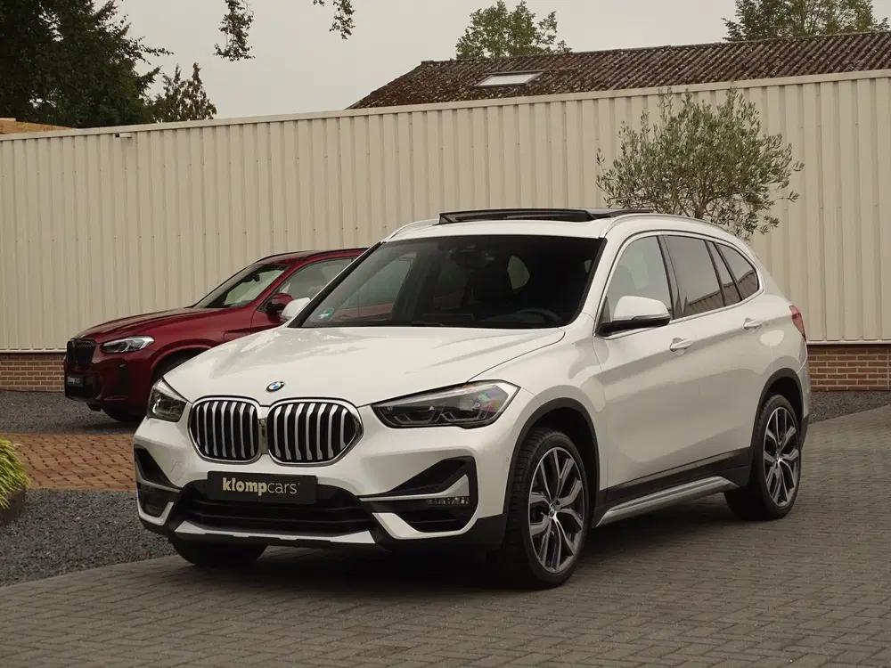 BMW X1 xDrive25i uit 2021, foto 8