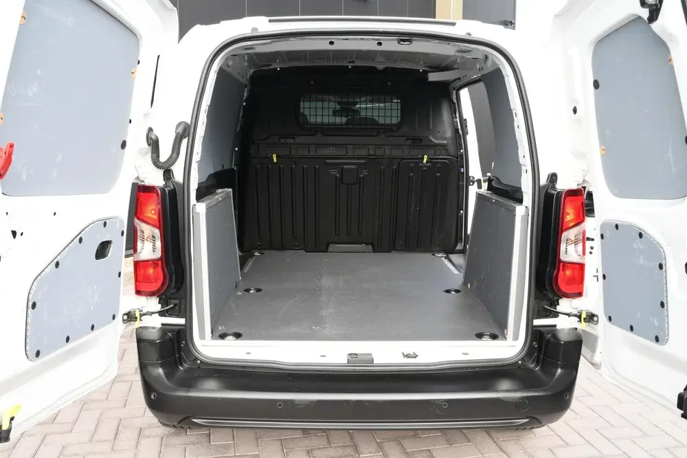 Toyota Proace City 1.2 Turbo Cool Long uit 2021, foto 10