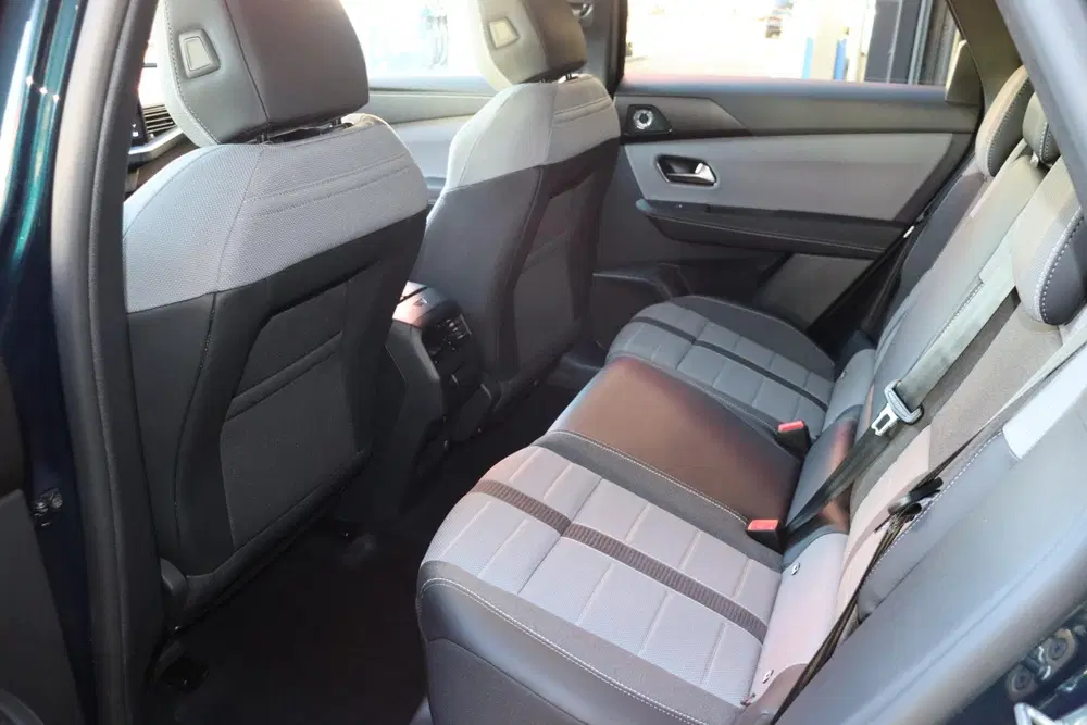 Opel Grandland 1.2 Turbo Hybrid Business Edition Panorama uit 2026, foto 10