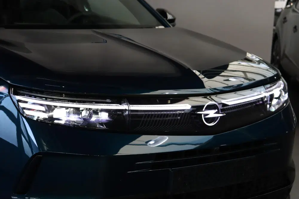 Opel Grandland 1.2 Turbo Hybrid Business Edition Panorama uit 2026, foto 6