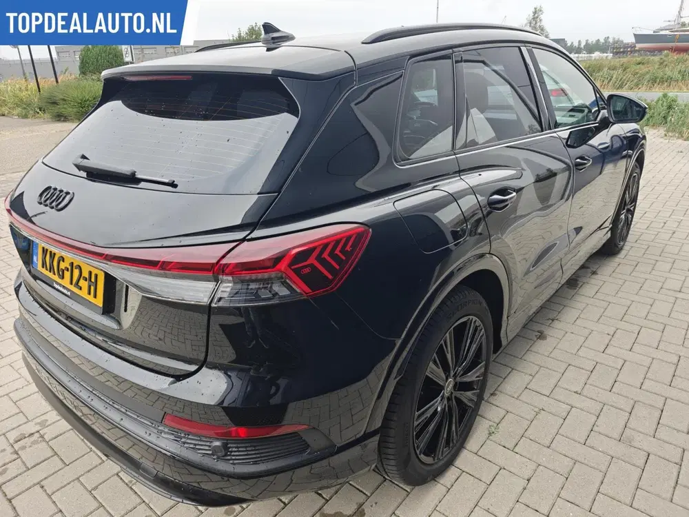 Audi Q4 e-tron 45 Black Edition 82 kWh Trekhk uit 2024, foto 3
