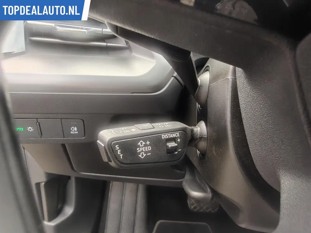 Audi Q4 e-tron 45 Black Edition 82 kWh Trekhk uit 2024, foto 9