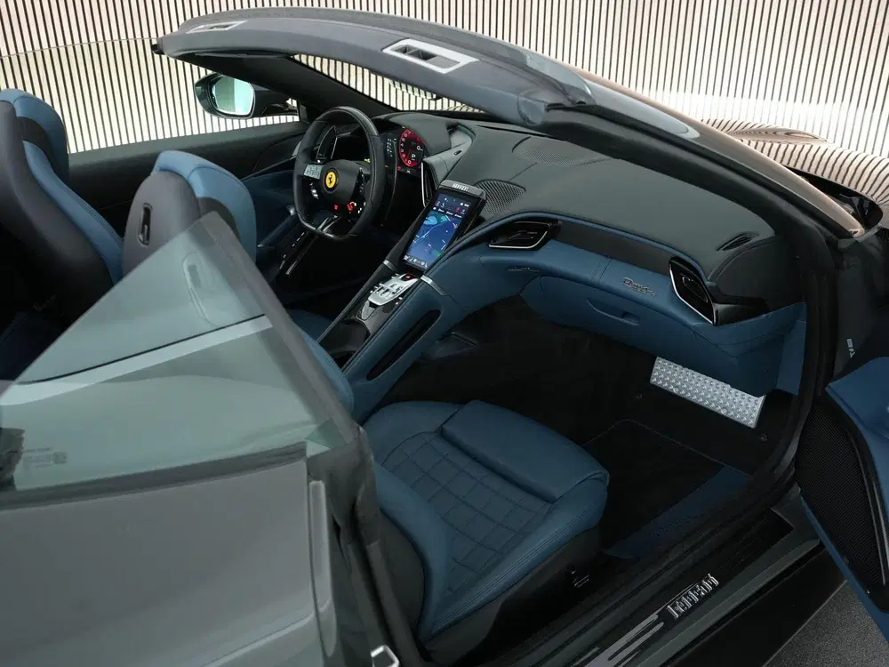 Ferrari Roma 3.9 V8 uit 2024, foto 3
