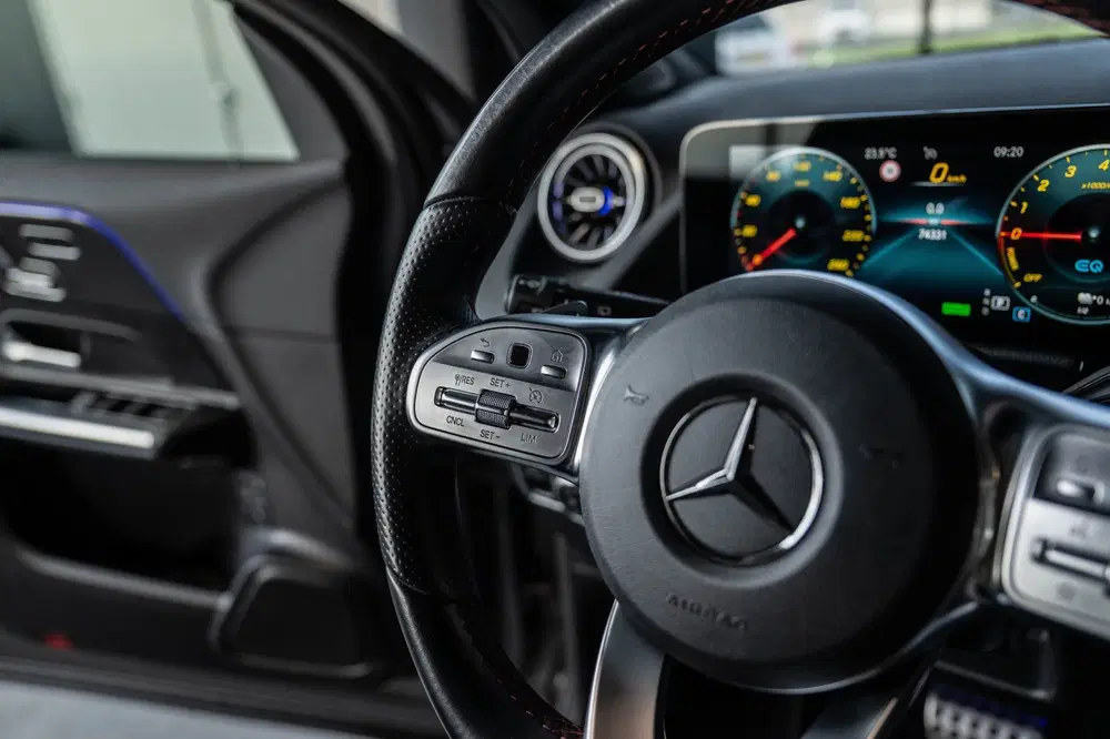 Mercedes-Benz GLA 250 e AMG Line PANO uit 2021, foto 10