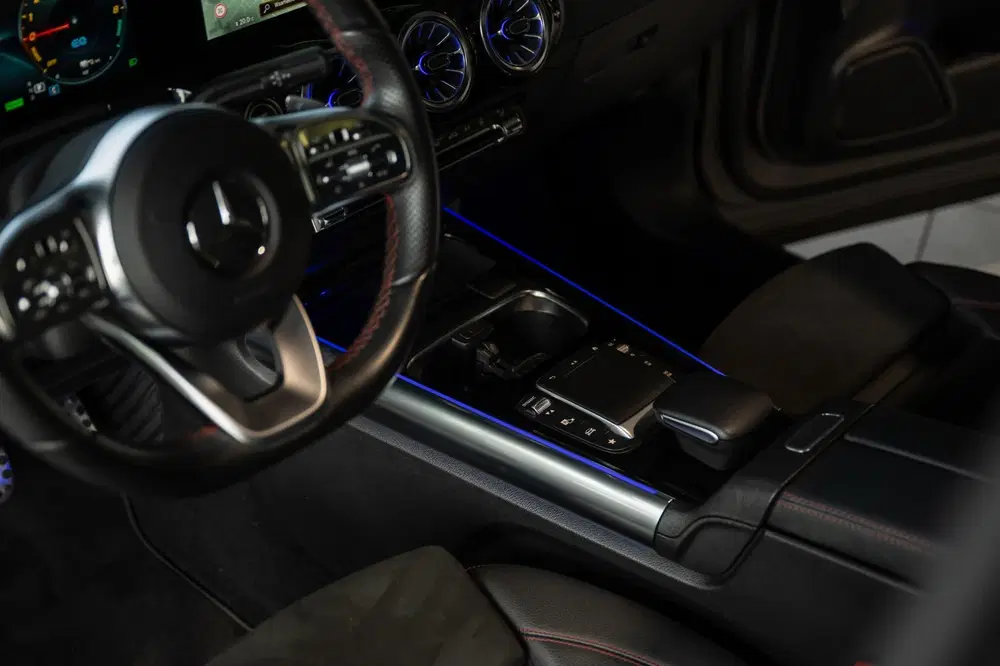 Mercedes-Benz GLA 250 e AMG Line PANO uit 2021, foto 11