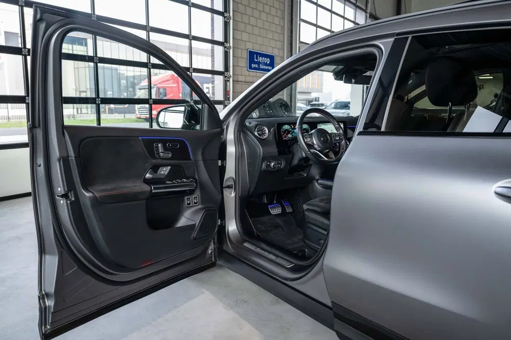Mercedes-Benz GLA 250 e AMG Line PANO uit 2021, foto 4