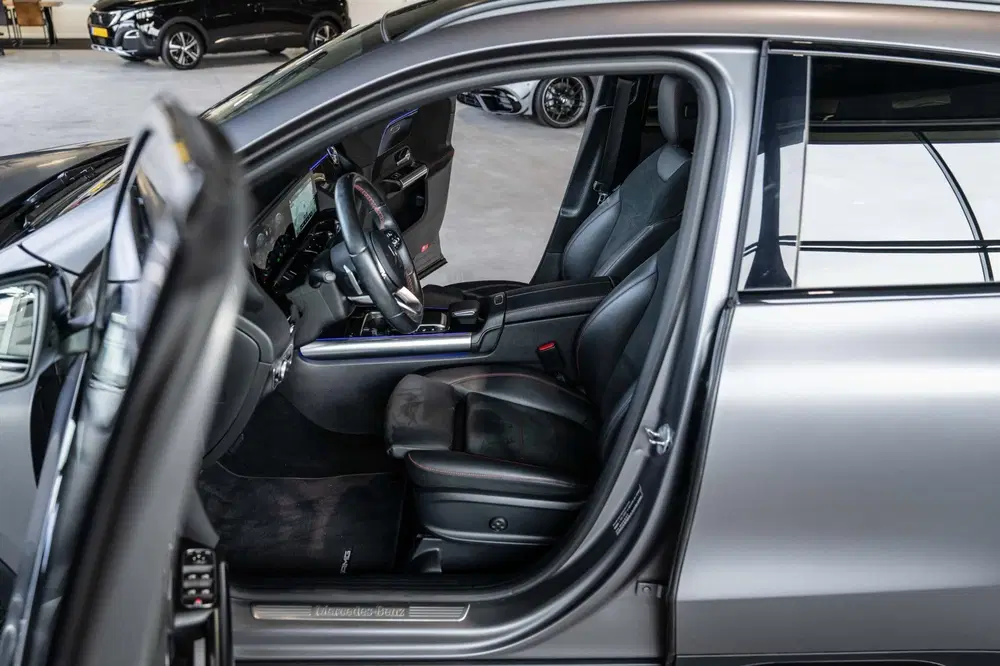 Mercedes-Benz GLA 250 e AMG Line PANO uit 2021, foto 5