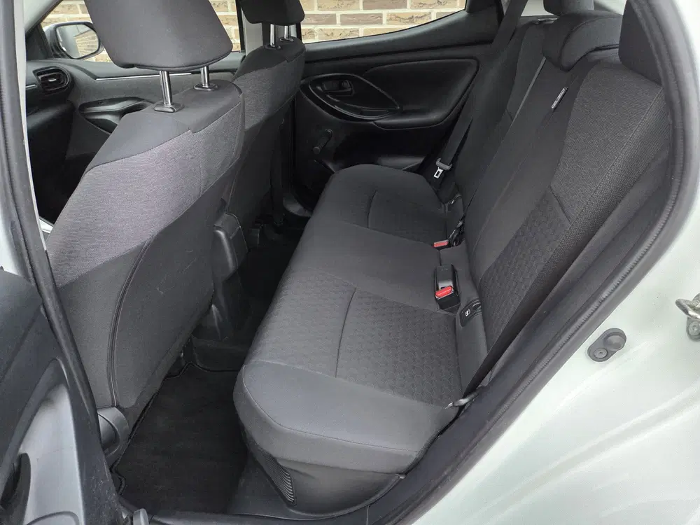 Toyota Yaris 1.5 Hybrid Active (bj 2021 uit 2021, foto 13