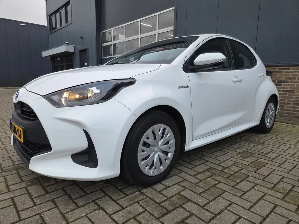 Toyota Yaris 1.5 Hybrid Active (bj 2021 uit 2021, foto 2