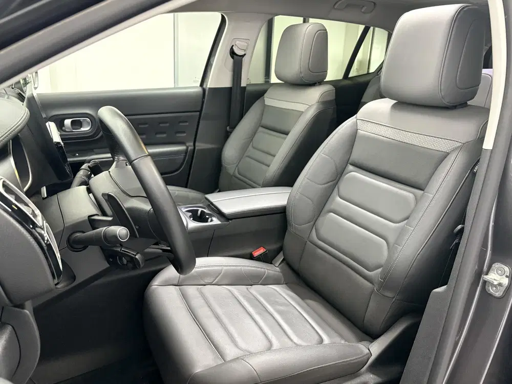 Citroën C5 Aircross Citroen C5 Aircross 1.6 Plug-in Hybrid 225 uit 2023, foto 13