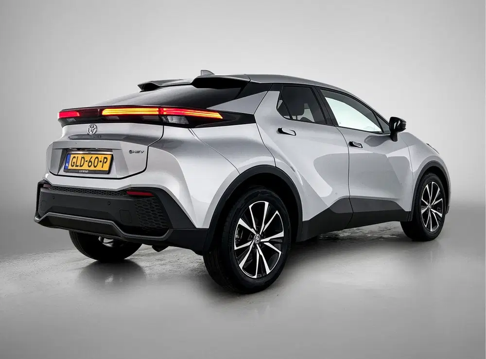 Toyota C-HR 140 Hybrid Dynamic uit 2025, foto 2