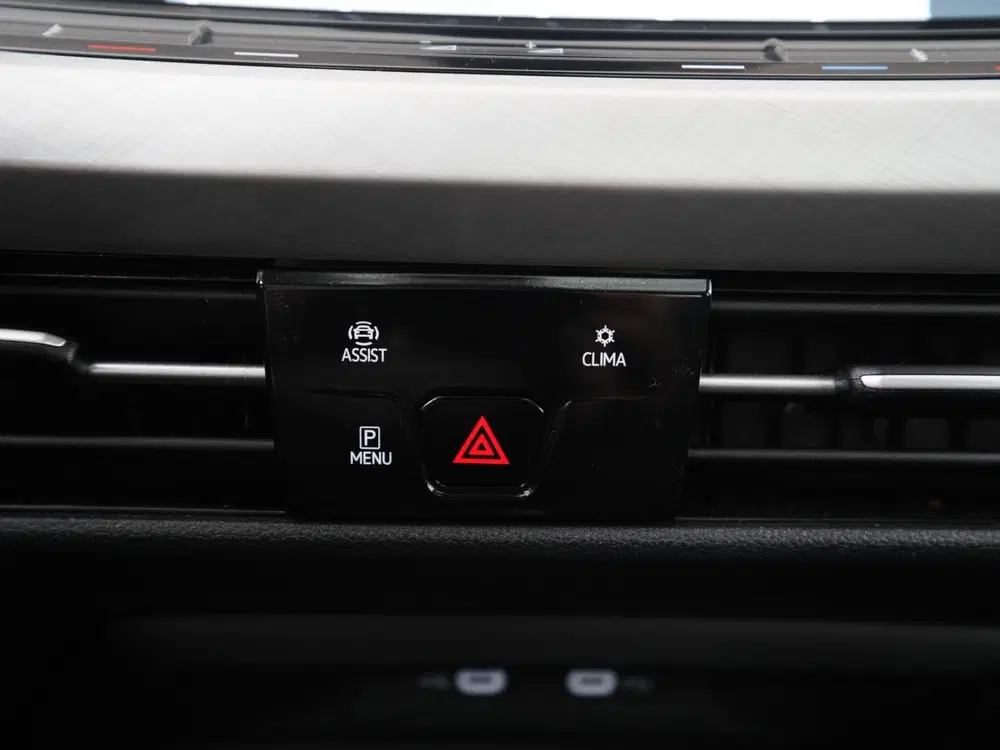 Volkswagen Golf 1.5 eTSI Life DSG uit 2023, foto 11