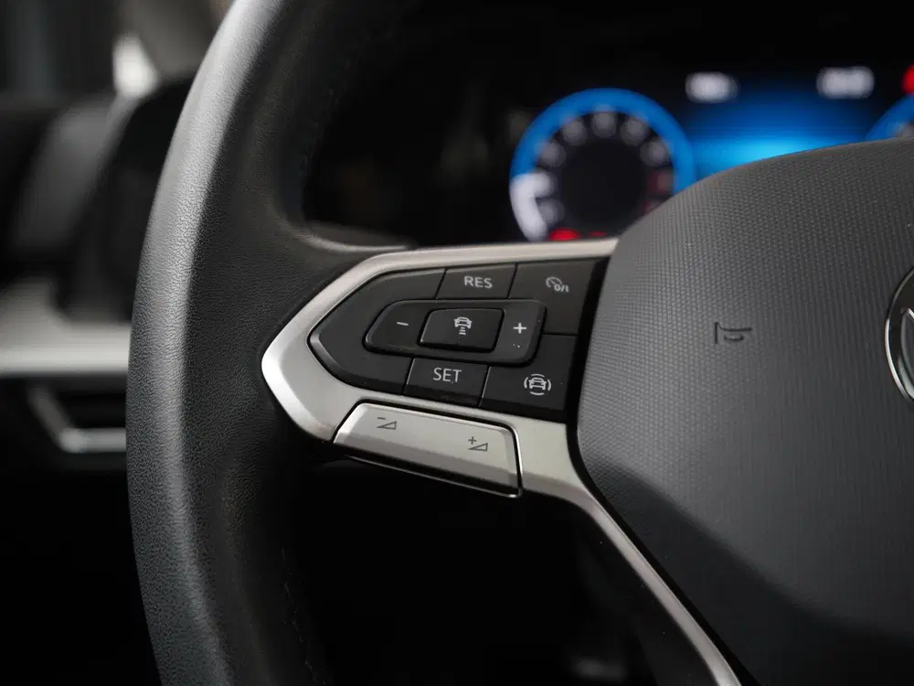 Volkswagen Golf 1.5 eTSI Life DSG uit 2023, foto 7