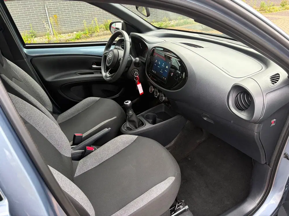 Toyota Aygo X 1.0 VVT-i MT Play uit 2024, foto 14