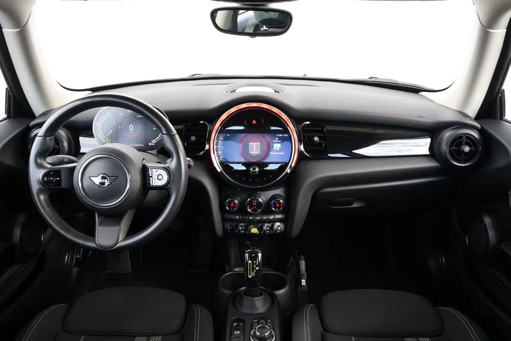 Mini Electric Essential 33 kWh uit 2021, foto 12