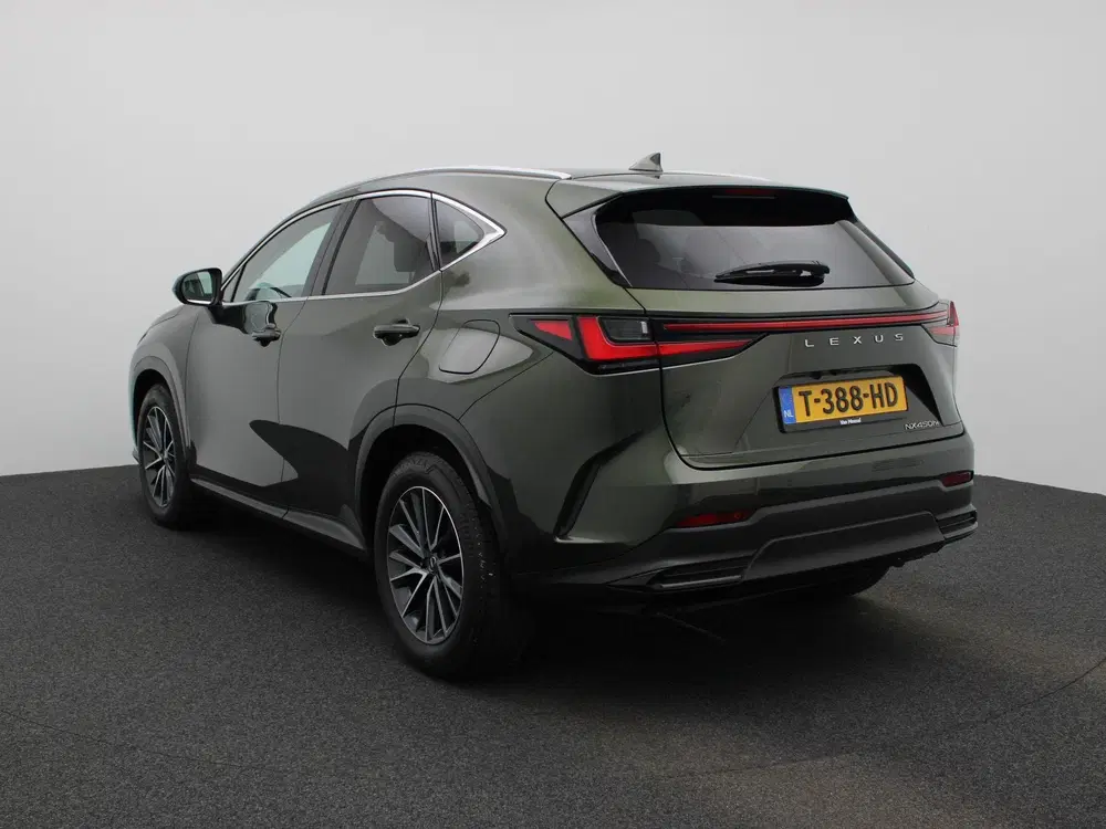 Lexus NX 450h+ AWD Luxury Line uit 2023, foto 2