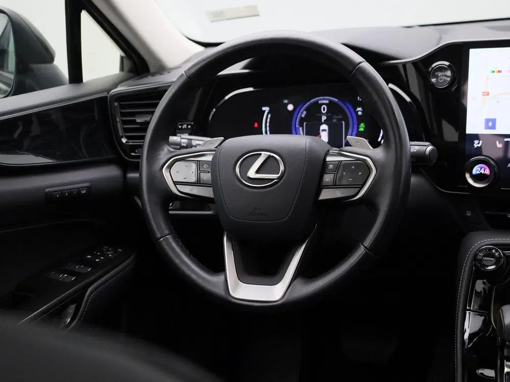 Lexus NX 450h+ AWD Luxury Line uit 2023, foto 9
