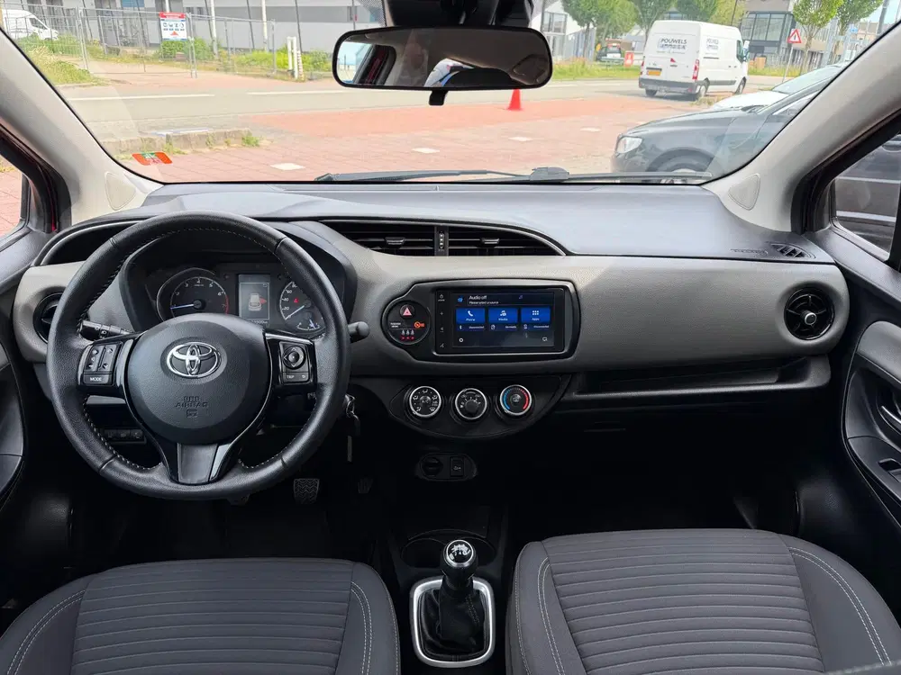 Toyota Yaris 1.0 VVT-i Connect AIrco uit 2020, foto 2