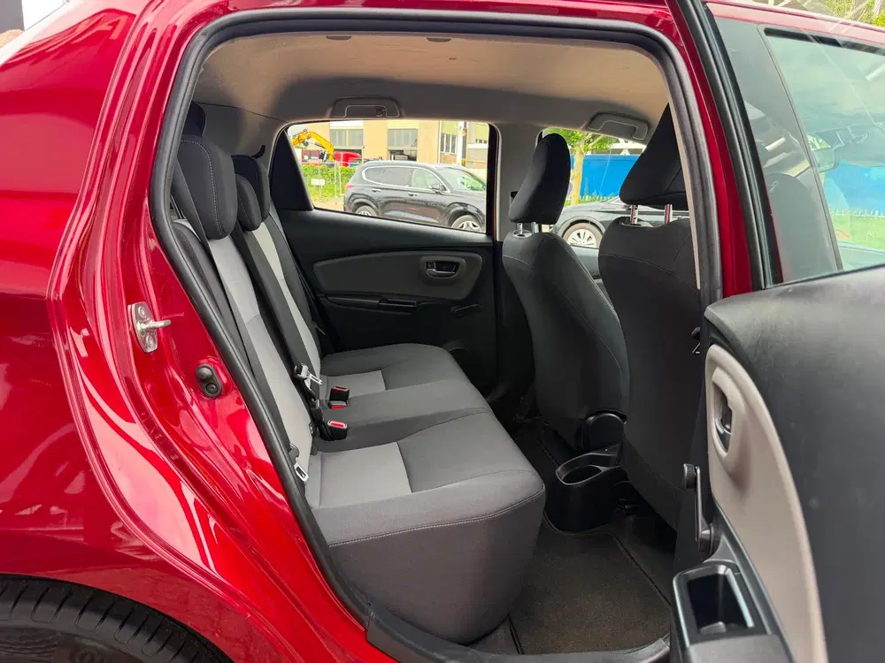 Toyota Yaris 1.0 VVT-i Connect AIrco uit 2020, foto 9