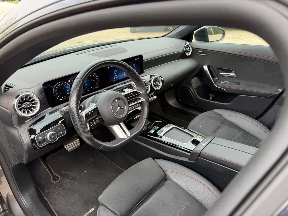 Mercedes-Benz CLA 250 e Star Edition AMG uit 2024, foto 4