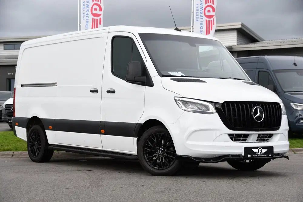Mercedes-Benz Sprinter 319 V6 3.0 CDI L2H1 RWD AMG Edition C uit 2019, foto 5