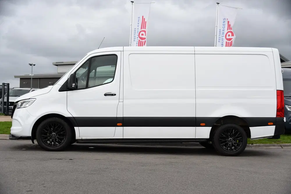 Mercedes-Benz Sprinter 319 V6 3.0 CDI L2H1 RWD AMG Edition C uit 2019, foto 9