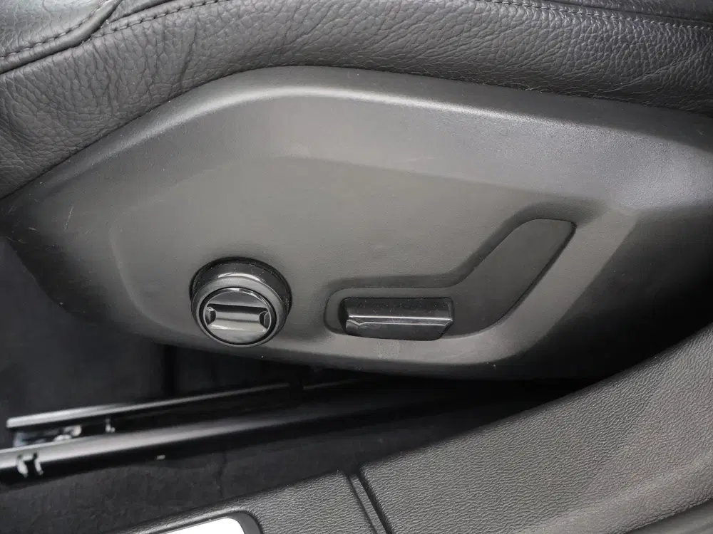 Volvo V60 2.0 T5 Momentum Pro 250pk Automaat uit 2019, foto 13