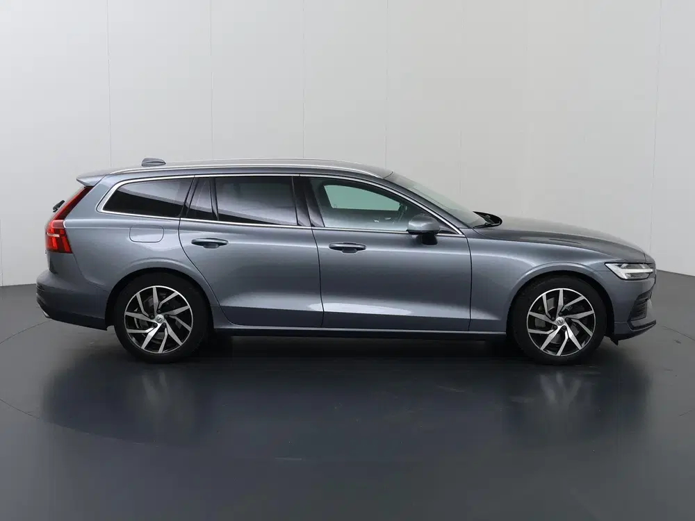 Volvo V60 2.0 T5 Momentum Pro 250pk Automaat uit 2019, foto 6