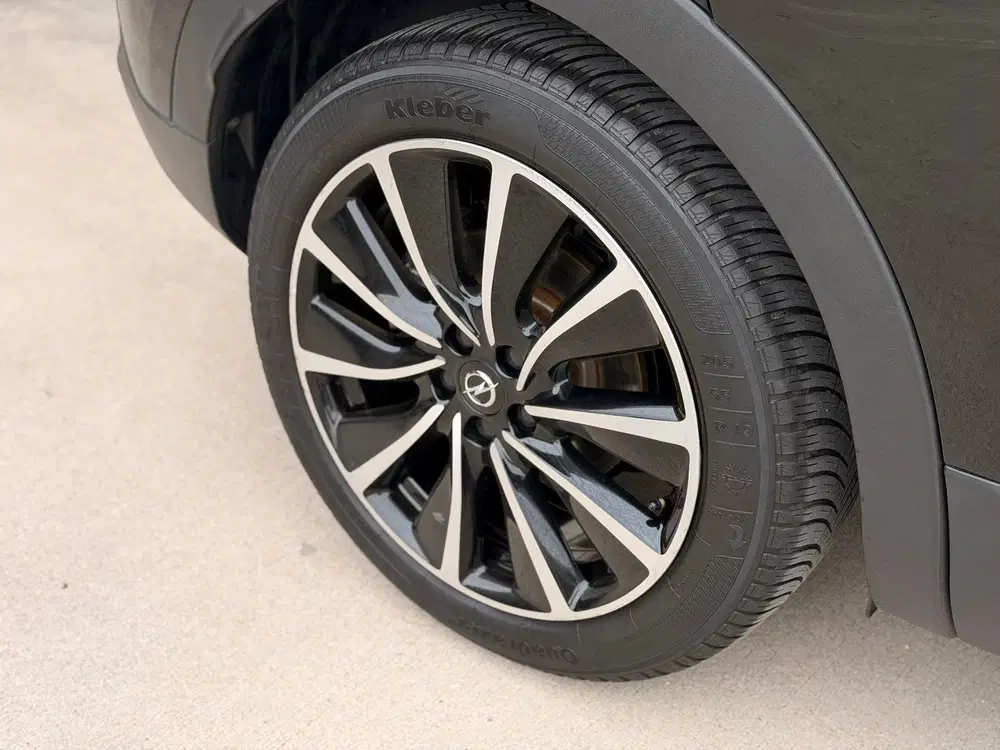 Opel Grandland 1.6T Hybrid Ultimate SOH95% Trekh 360 Virt uit 2021, foto 8