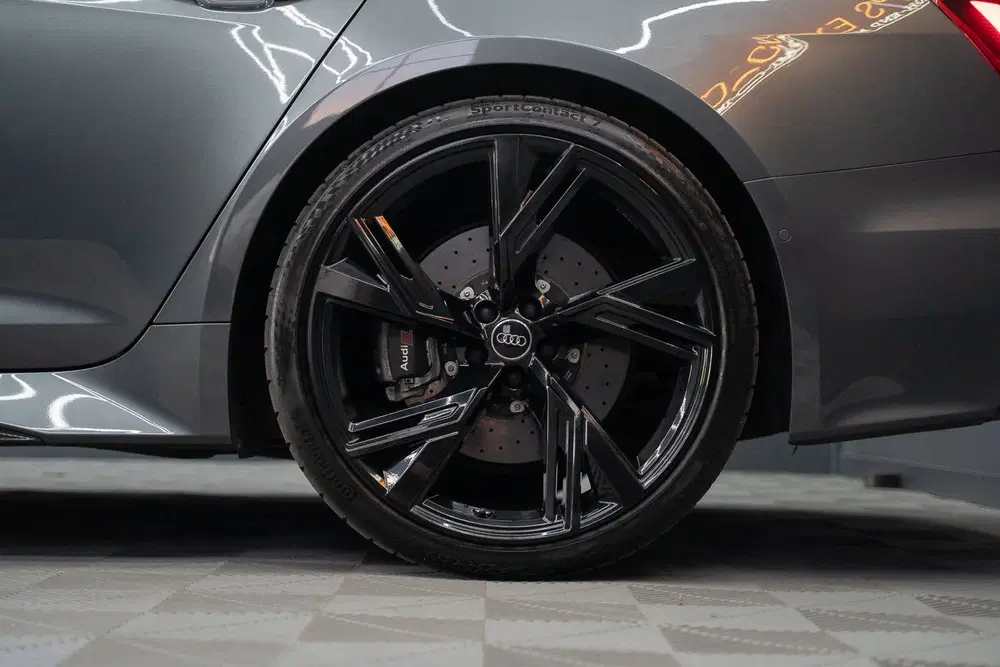Audi A6 RS 6 TFSI quattro uit 2020, foto 11