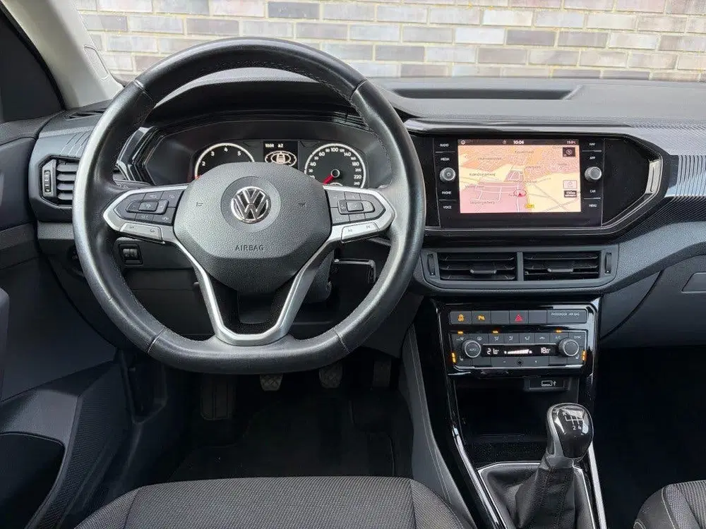 Volkswagen T-Cross 1.0 TSI LIFE 115PK NAVI uit 2019, foto 2