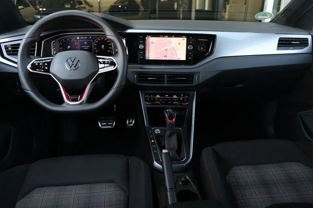 Volkswagen Polo 2.0 TSI GTI 207PK DSG Facelift Pano IQ Mat uit 2022, foto 11