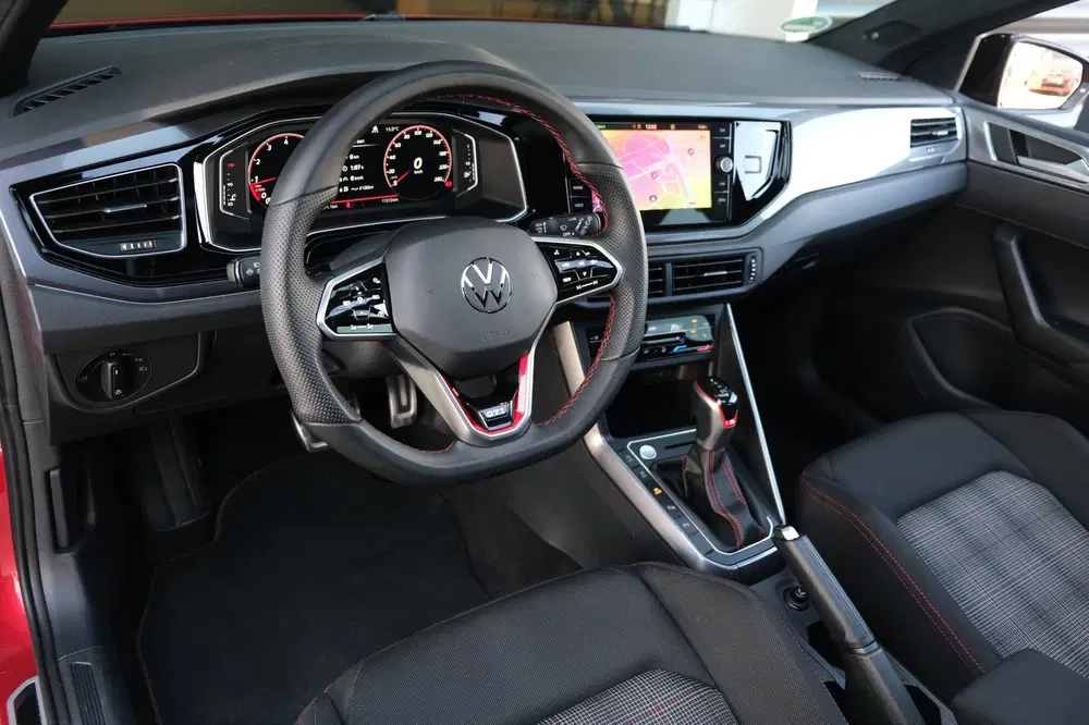 Volkswagen Polo 2.0 TSI GTI 207PK DSG Facelift Pano IQ Mat uit 2022, foto 3