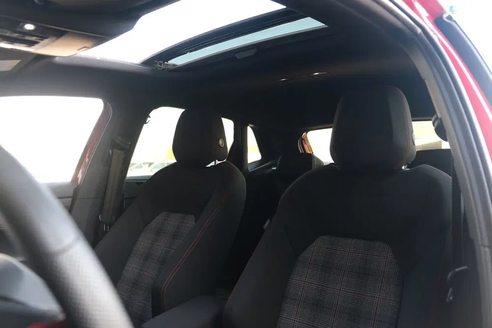 Volkswagen Polo 2.0 TSI GTI 207PK DSG Facelift Pano IQ Mat uit 2022, foto 4