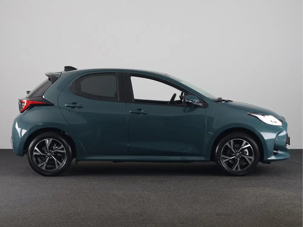 Toyota Yaris 1.5 Hybrid 115 Dynamic *DEMO* uit 2026, foto 3