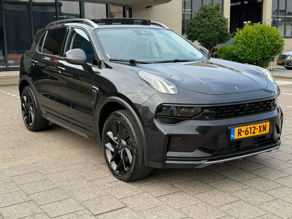 Lynk & Co 01 1.5 Black Edition uit 2022, foto 13