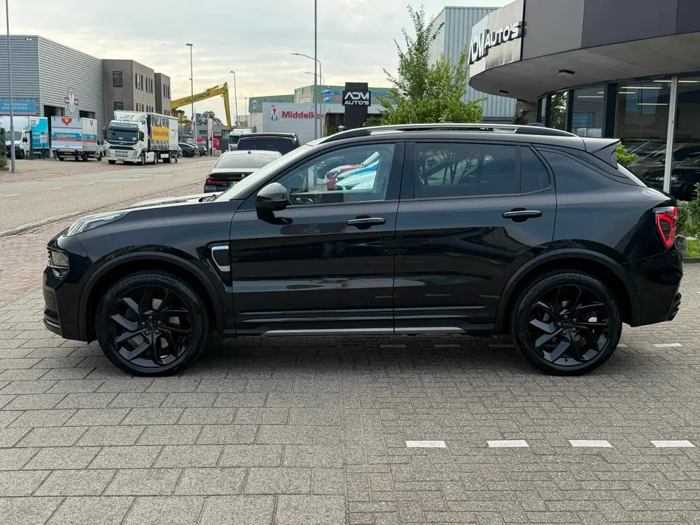 Lynk & Co 01 1.5 Black Edition uit 2022, foto 3