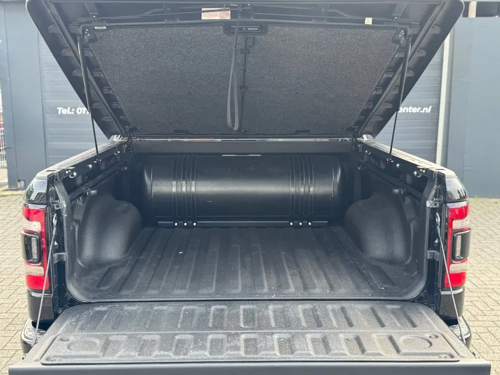 Dodge RAM 5.7 V8 4x4 Crew Cab Limited Pano uit 2023, foto 11