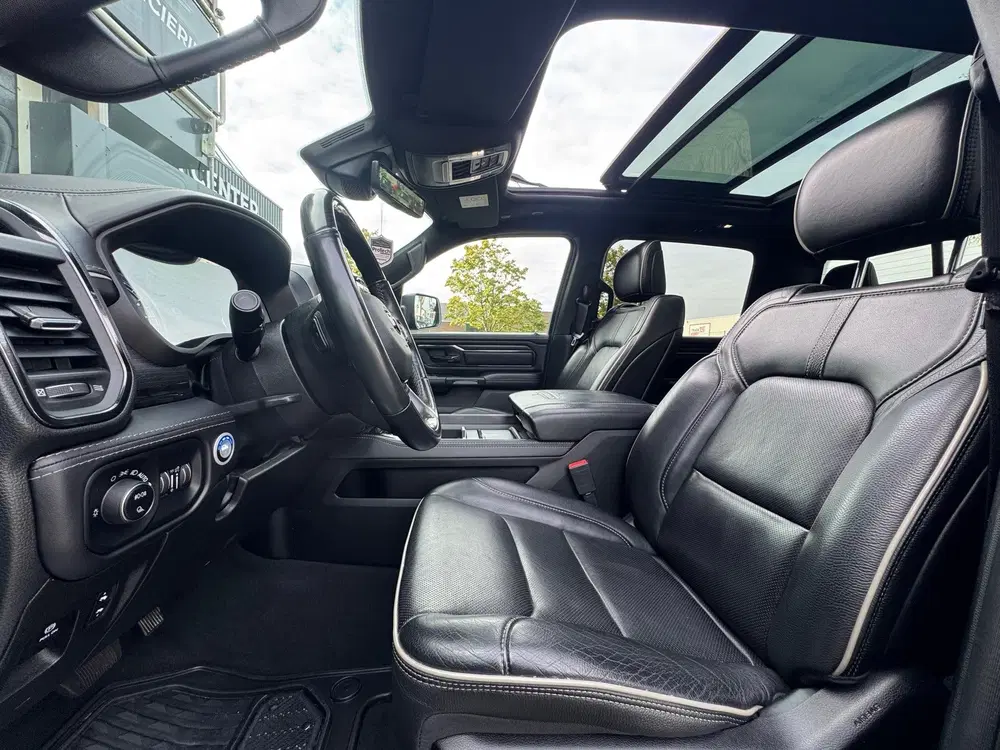 Dodge RAM 5.7 V8 4x4 Crew Cab Limited Pano uit 2023, foto 12