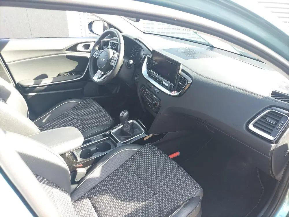 Kia Ceed 1.0 T-GDi DynamicPlusLine NETTO DEAL N uit 2024, foto 15