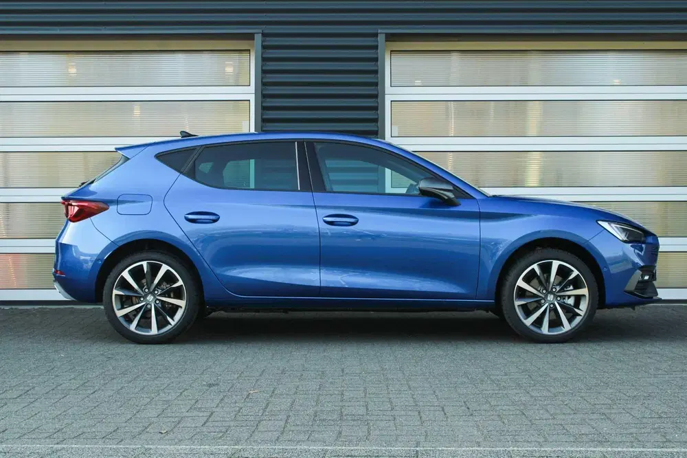 SEAT Leon 1.5 TSI e-Hybrid 204pk FR Business uit 2026, foto 3