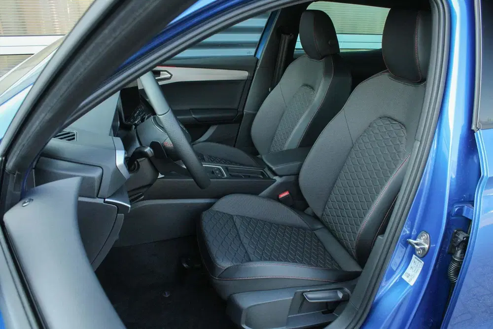 SEAT Leon 1.5 TSI e-Hybrid 204pk FR Business uit 2026, foto 4