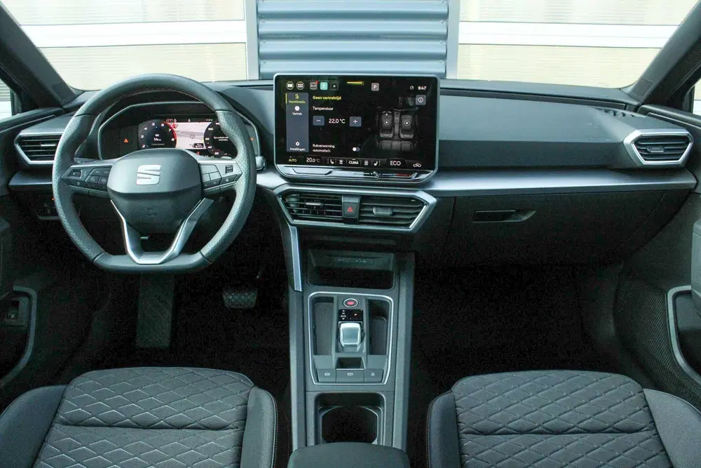 SEAT Leon 1.5 TSI e-Hybrid 204pk FR Business uit 2026, foto 5