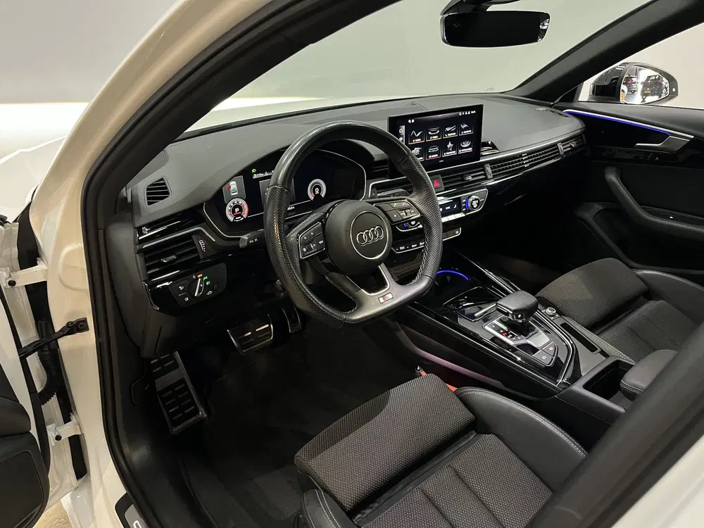 Audi A4 35 TFSI S edition Competition 3x S Line uit 2021, foto 10