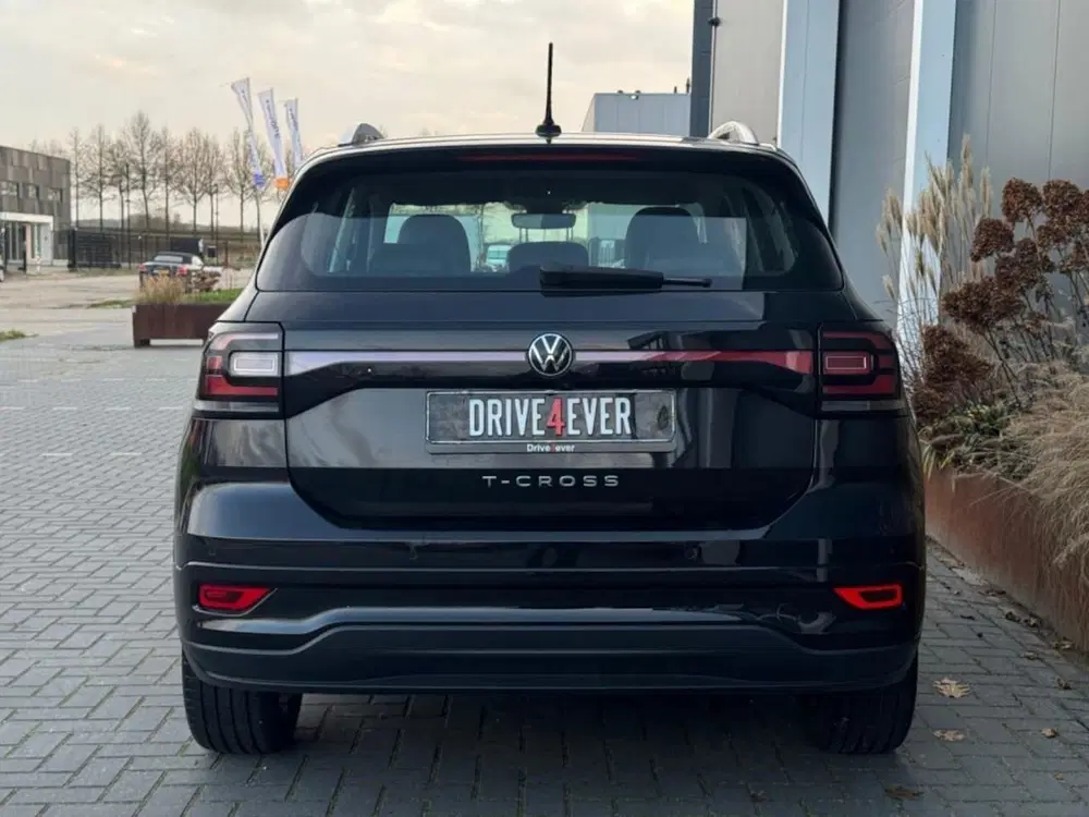 Volkswagen T-Cross 1.0 TSI 3x R-Line uit 2023, foto 9