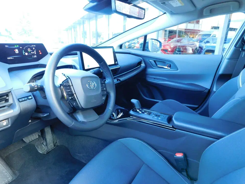 Toyota Prius 2.0 Plug-in Executive uit 2023, foto 2