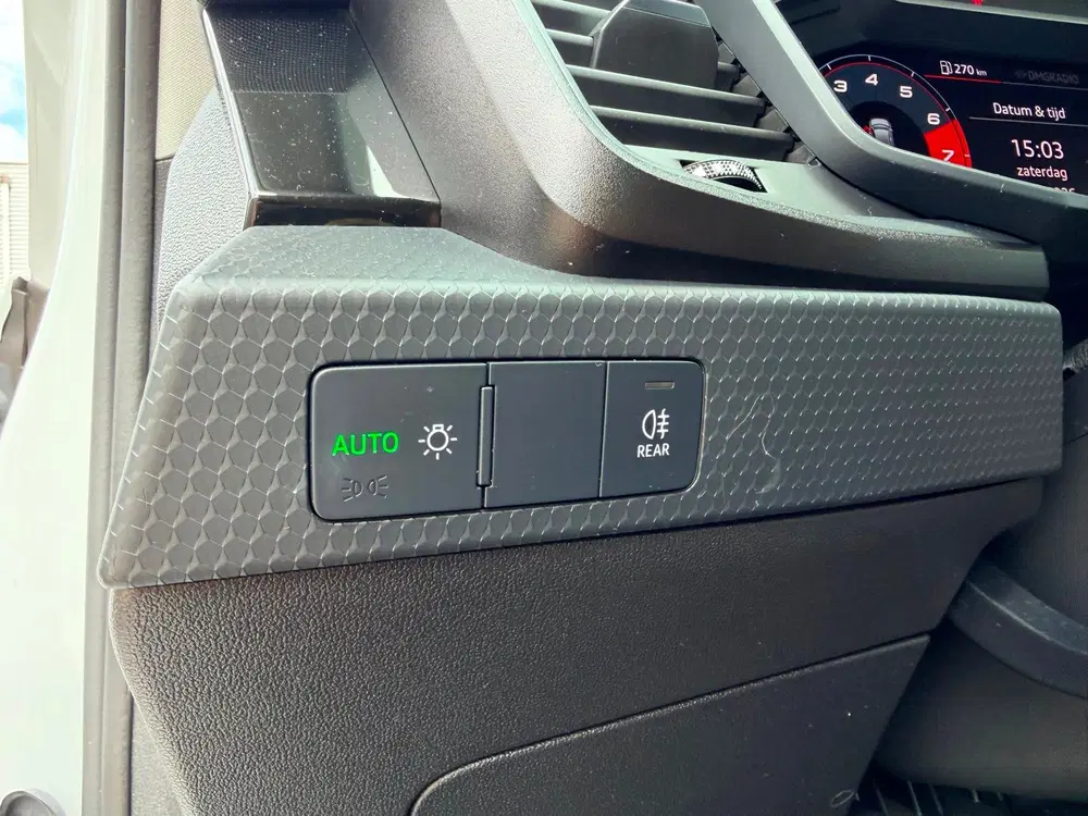 Audi A1 30 TFSI stoelverwarming clima cruise uit 2019, foto 5