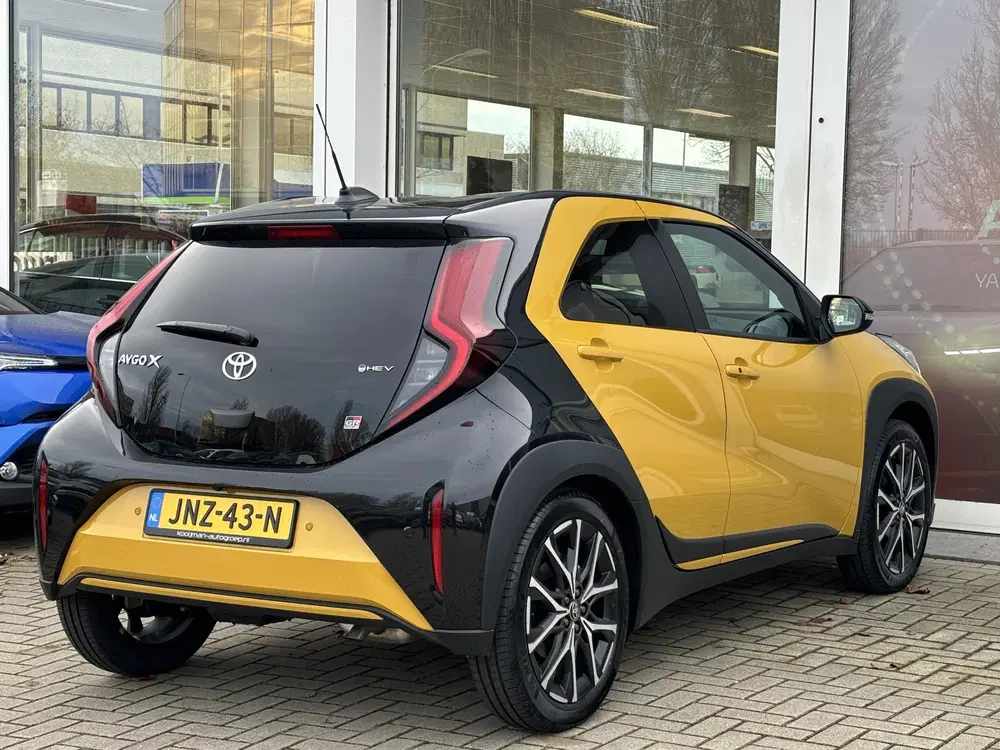 Toyota Aygo X Hybrid 115 GR Sport uit 2025, foto 13